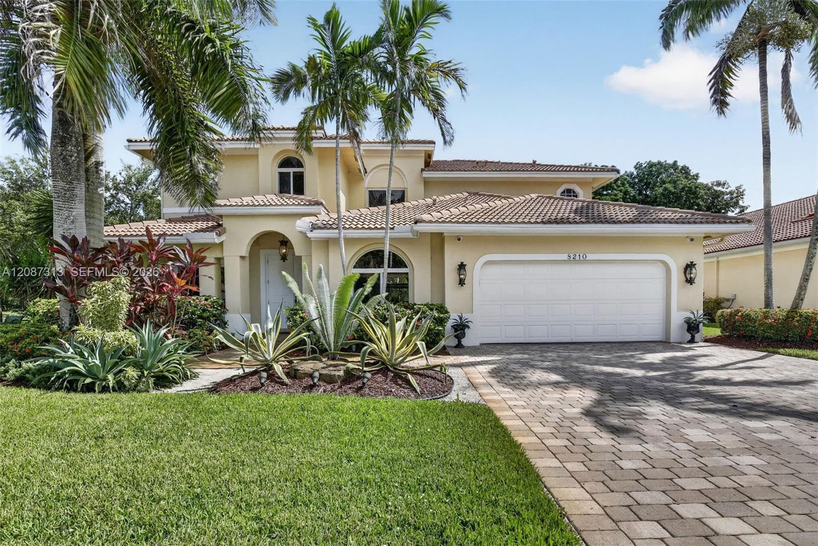 8210 Phoenician Court, Davie FL 33328 - Davie, FL - Photo 1