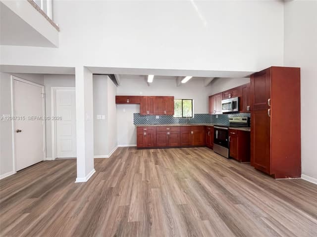 2496 Douglas Ave, Delray Beach FL 33444 - Delray Beach, FL - Photo 2