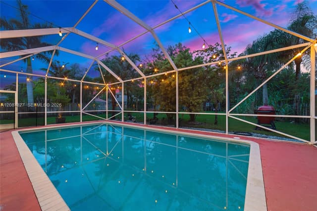 16759 NW 15th St, Pembroke Pines FL 33028 - Pembroke Pines, FL - Photo 2