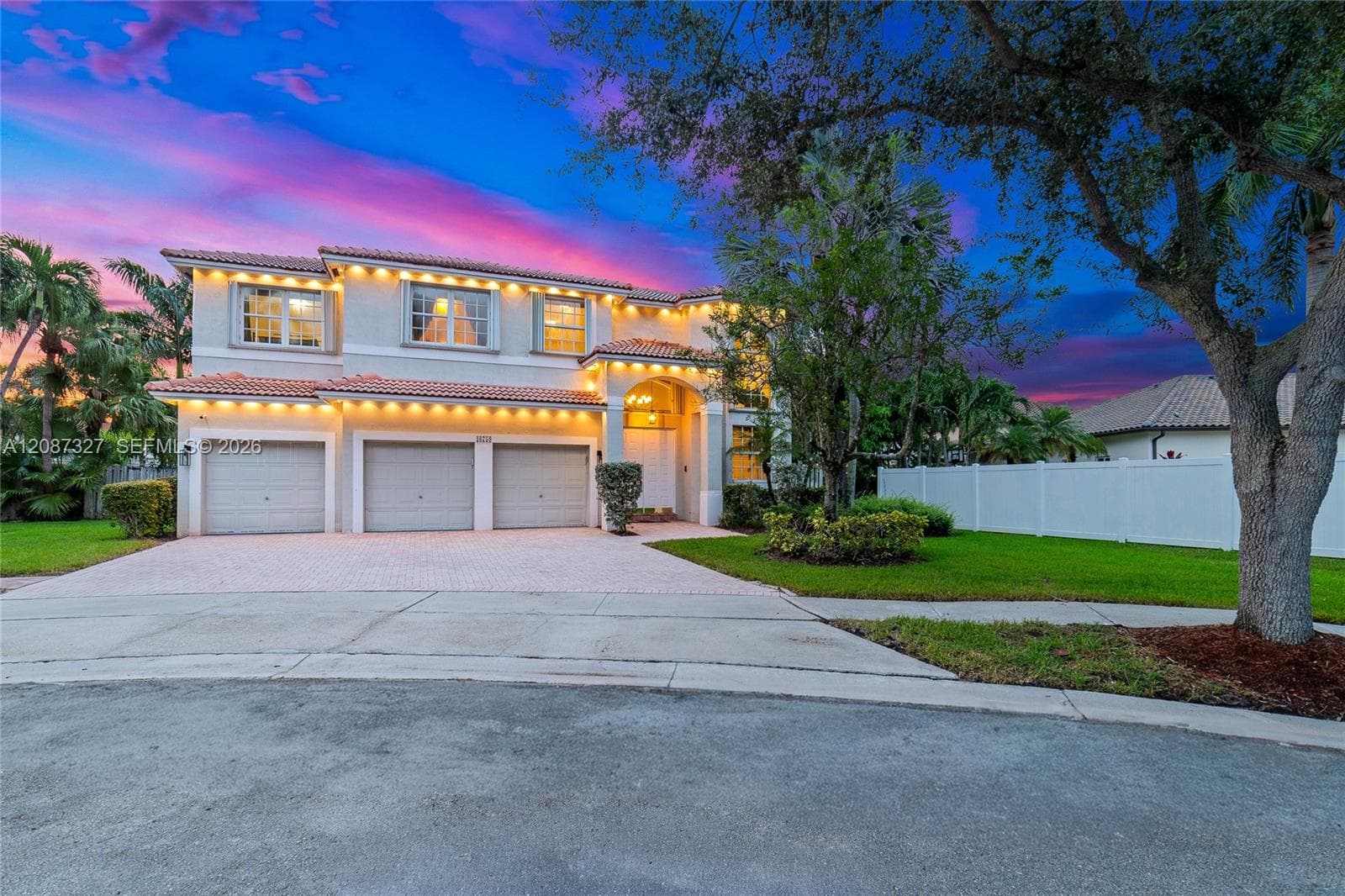 16759 NW 15th St, Pembroke Pines FL 33028