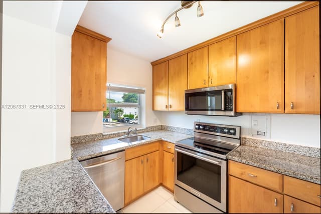 5471 SW 78th St # 16D, Miami FL 33143 - Miami, FL - Photo 7
