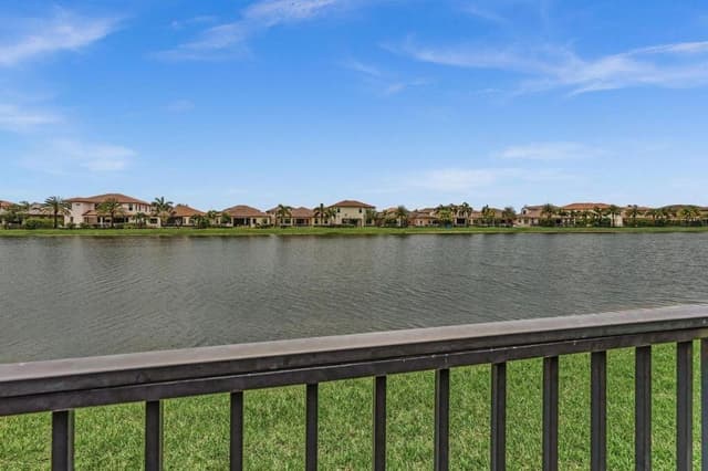 12143 S Baypoint Circle, Parkland FL 33076 - Parkland, FL - Photo 6