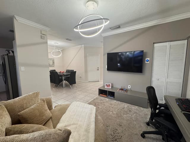 135 RIVERWALK Circle, Sunrise FL 33326 - Sunrise, FL - Photo 6