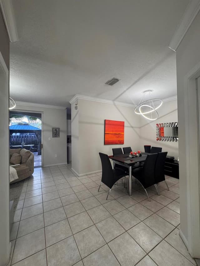 135 RIVERWALK Circle, Sunrise FL 33326 - Sunrise, FL - Photo 5