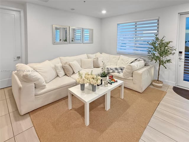 6416 NW 102nd Ct # 304, Doral FL 33178 - Doral, FL - Photo 2