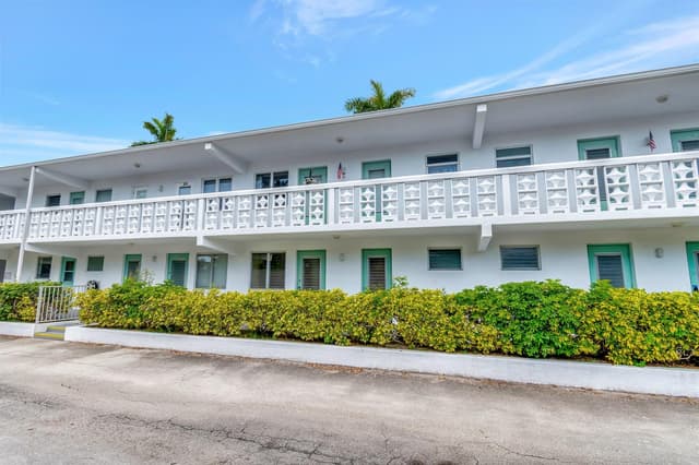 2161 NE 42nd Court, Lighthouse Point FL 33064 - Lighthouse Point, FL - Photo 3