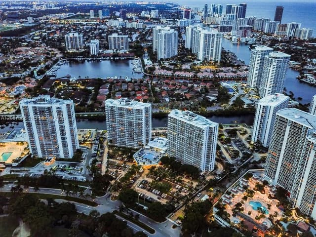 3701 N Country Club Dr # 1807, Aventura FL 33180 - Aventura, FL - Photo 2
