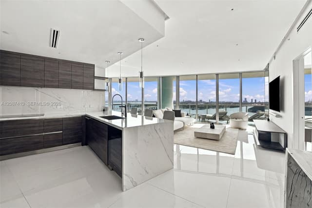 900 Biscayne Blvd # 2406, Miami FL 33132 - Miami, FL - Photo 2