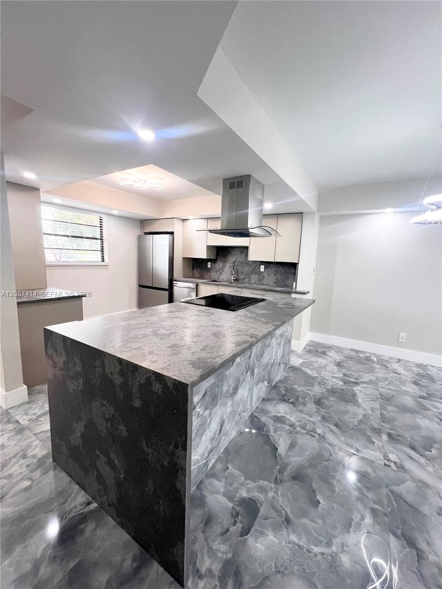 4930 E Sabal Palm Blvd # 206, Tamarac FL 33319 - Tamarac, FL - Photo 1