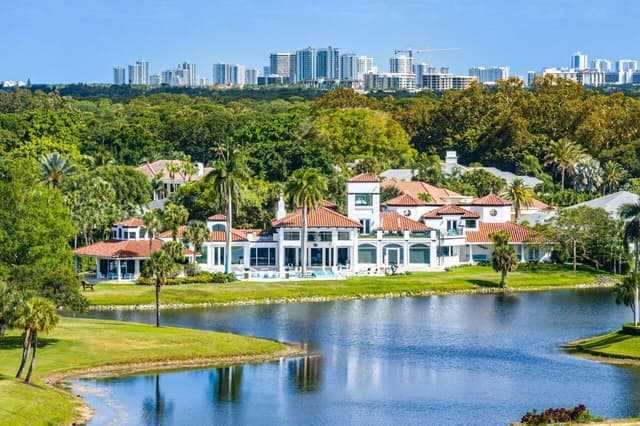 13101 Monet Lane, Palm Beach Gardens FL 33410 - Palm Beach Gardens, FL - Photo 2