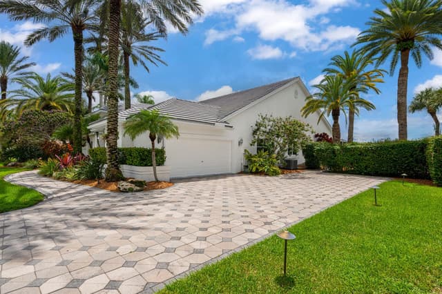 2339 Newbury Drive, Wellington FL 33414 - Wellington, FL - Photo 3