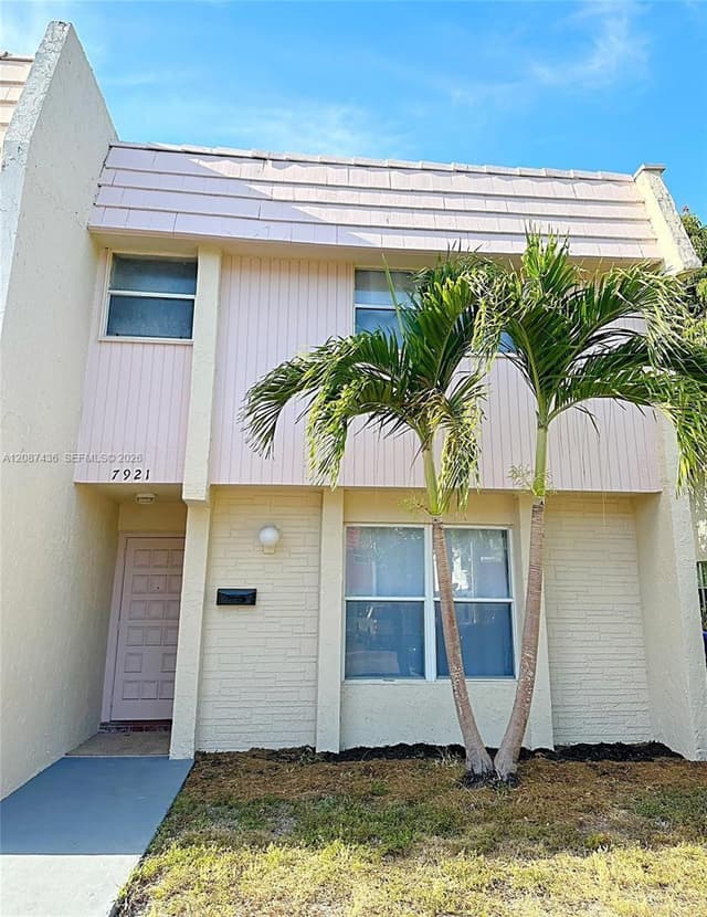 7921 SW 9th St, North Lauderdale FL 33068 - North Lauderdale, FL - Photo 2