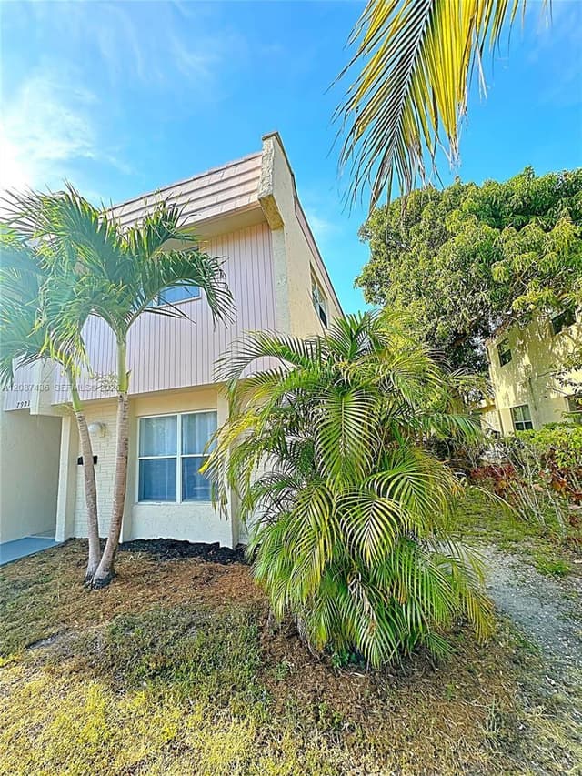 7921 SW 9th St, North Lauderdale FL 33068 - North Lauderdale, FL - Photo 3