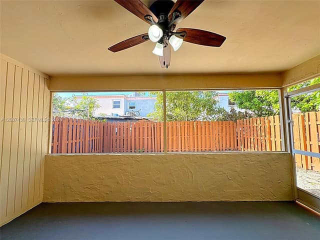 7921 SW 9th St, North Lauderdale FL 33068 - North Lauderdale, FL - Photo 5