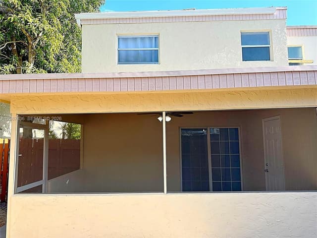 7921 SW 9th St, North Lauderdale FL 33068 - North Lauderdale, FL - Photo 4