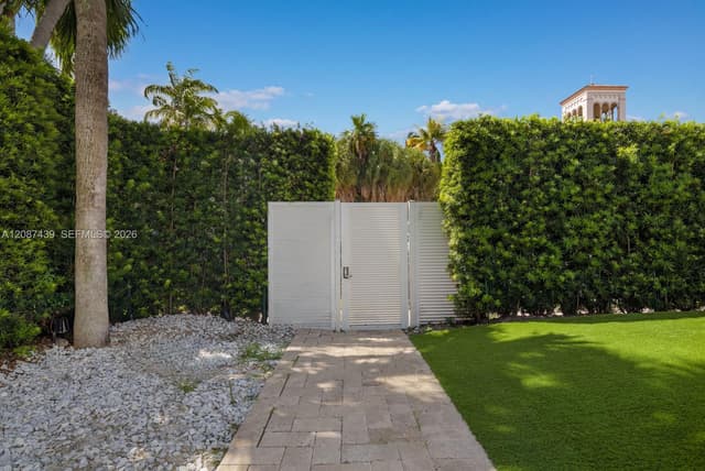 3909 Garden Ave, Miami Beach FL 33140 - Miami Beach, FL - Photo 3
