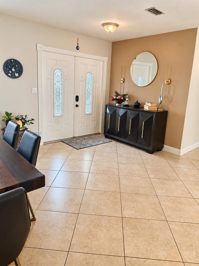 8284 SW 205th Ter, Cutler Bay FL 33189 - Cutler Bay, FL - Photo 3