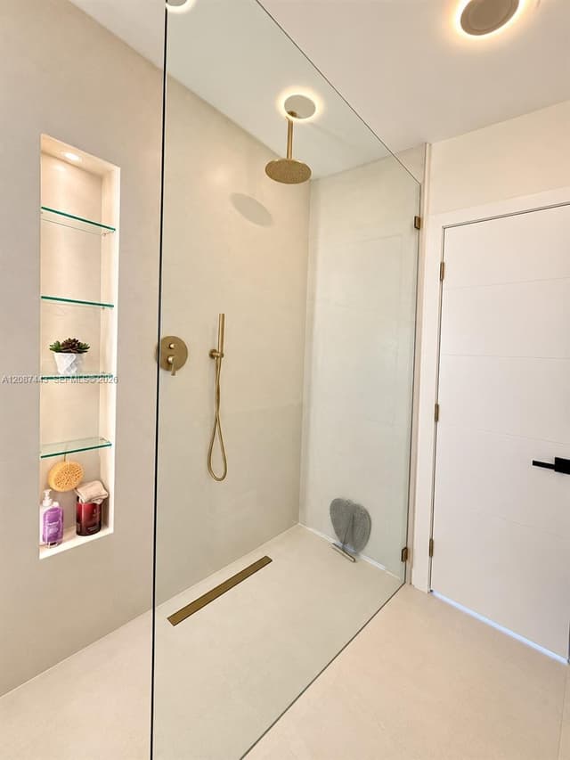 8284 SW 205th Ter, Cutler Bay FL 33189 - Cutler Bay, FL - Photo 4