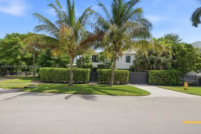 2225 Meridian Ave, Miami Beach FL 33139 - Miami Beach, FL - Photo 3