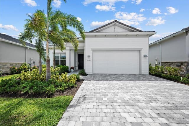 10571 Northbrook Circle, Palm Beach Gardens FL 33412 - Palm Beach Gardens, FL - Photo 2