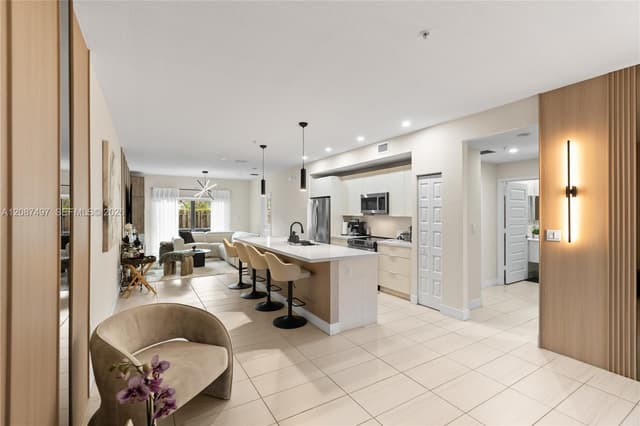 7865 NW 104th Ave # 4, Doral FL 33178 - Doral, FL - Photo 5