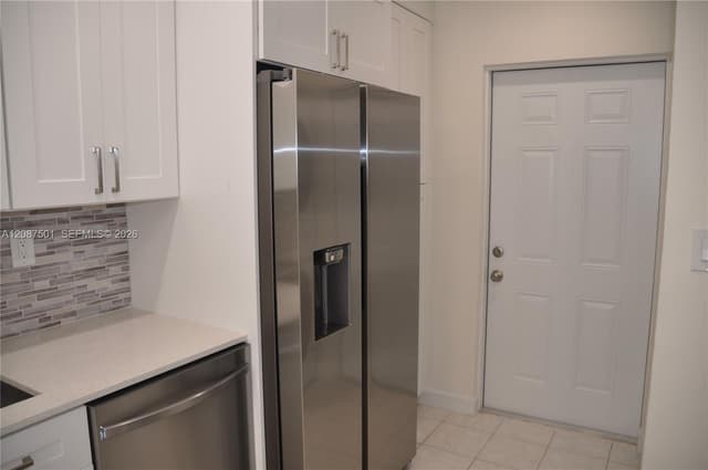 571 NE 61st St, Oakland Park FL 33334 - Oakland Park, FL - Photo 5