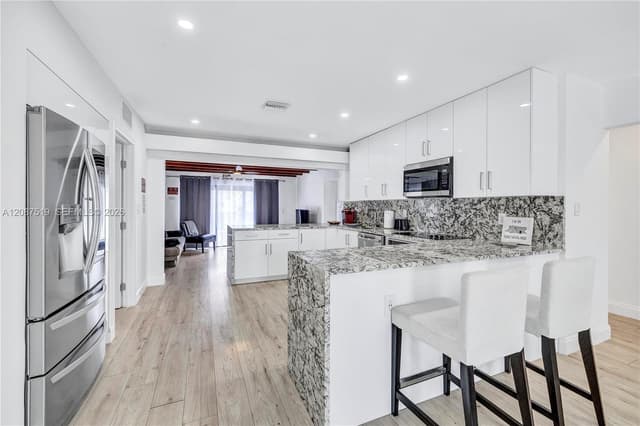 217 N 31st Ave, Hollywood FL 33021 - Hollywood, FL - Photo 6