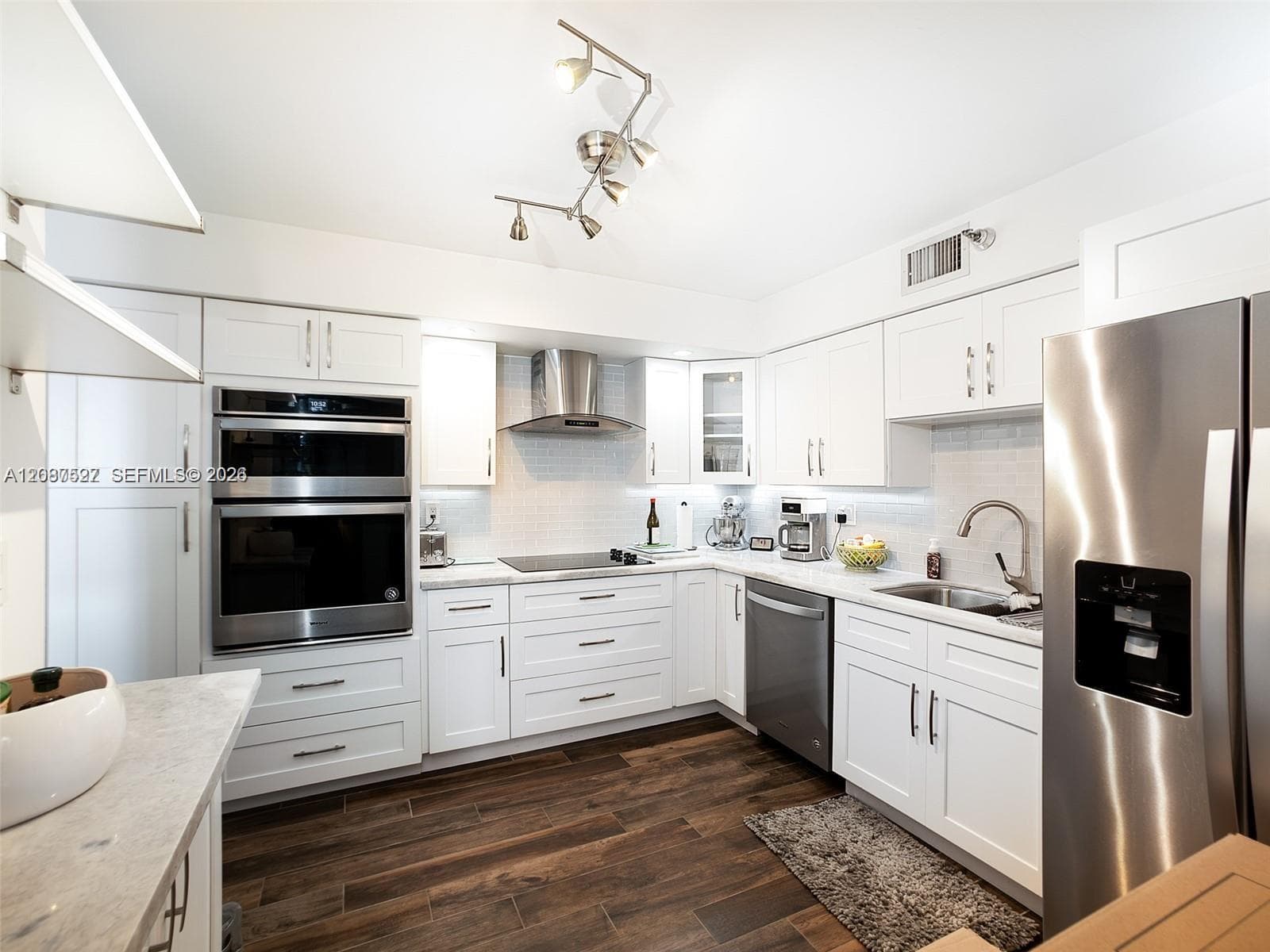 3500 Mystic Pointe Dr # 1607, Aventura FL 33180 - Aventura, FL - Photo 1