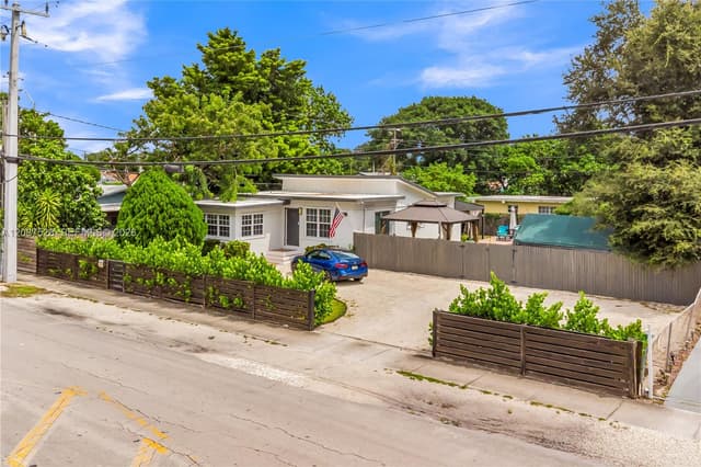 11831 NW 5th Ave, Miami FL 33168 - Miami, FL - Photo 5