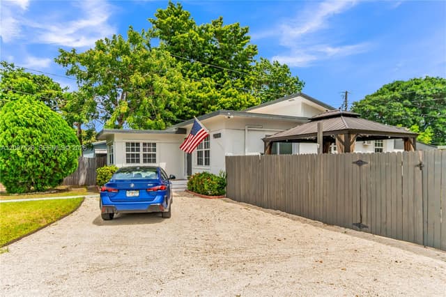 11831 NW 5th Ave, Miami FL 33168 - Miami, FL - Photo 4