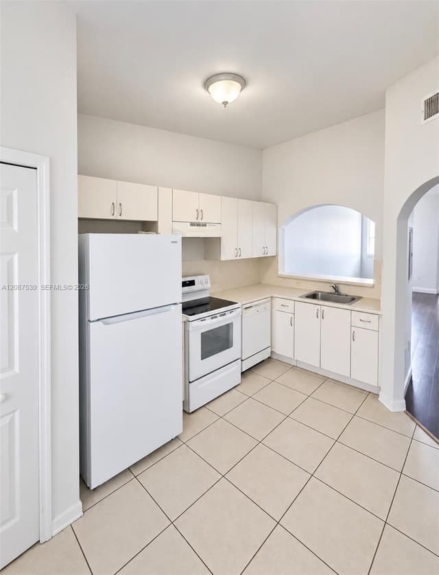 1250 SE 28th Ct # 204, Homestead FL 33035 - Homestead, FL - Photo 5