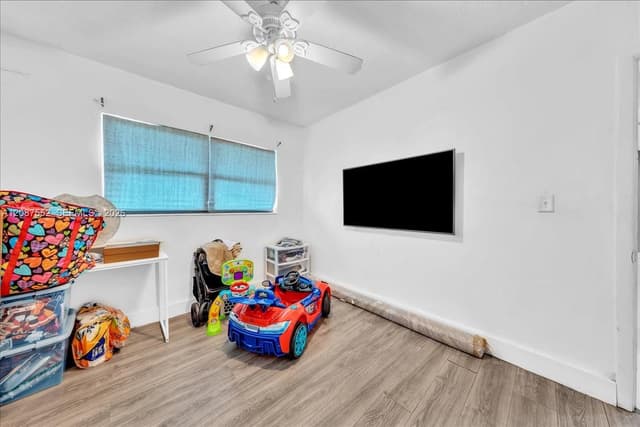 1745 NW 189th Ter, Miami Gardens FL 33056 - Miami Gardens, FL - Photo 5