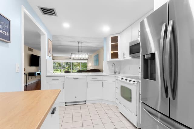 4007 N Cypress Drive # 208, Pompano Beach FL 33069 - Pompano Beach, FL - Photo 6