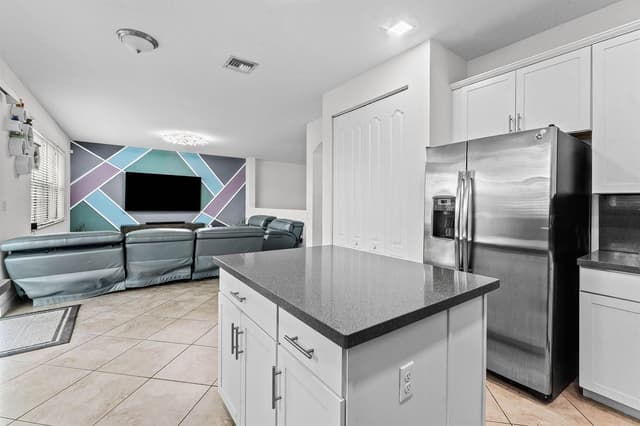 8826 Sea Chase Drive, Lake Worth FL 33467 - Lake Worth, FL - Photo 6