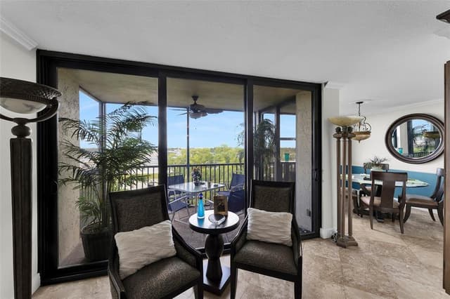 105 LAKE EMERALD Drive # 711, Oakland Park FL 33309 - Oakland Park, FL - Photo 4