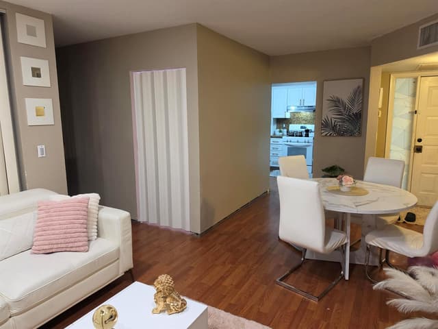 3852 Coral Tree Circle, Coconut Creek FL 33073 - Coconut Creek, FL - Photo 5