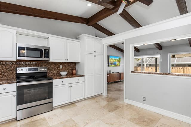 8005 SW 198th Ter, Cutler Bay FL 33189 - Cutler Bay, FL - Photo 5