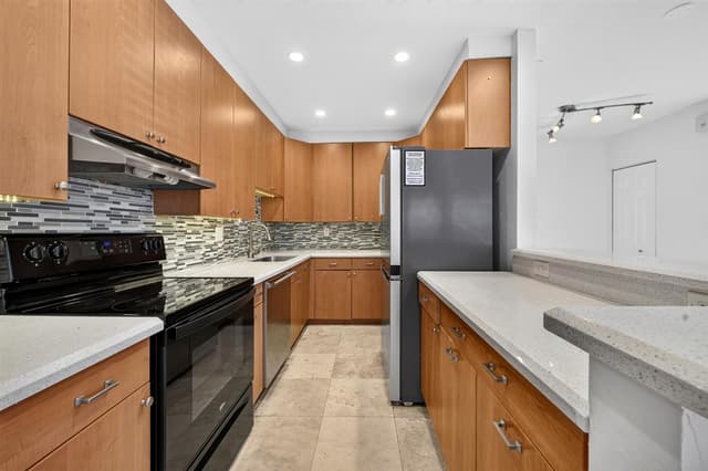 1605 NE 16th Avenue, Fort Lauderdale FL 33305 - Fort Lauderdale, FL - Photo 3