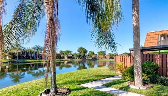 11882 SW 12th Pl, Davie FL 33325 - Davie, FL - Photo 6