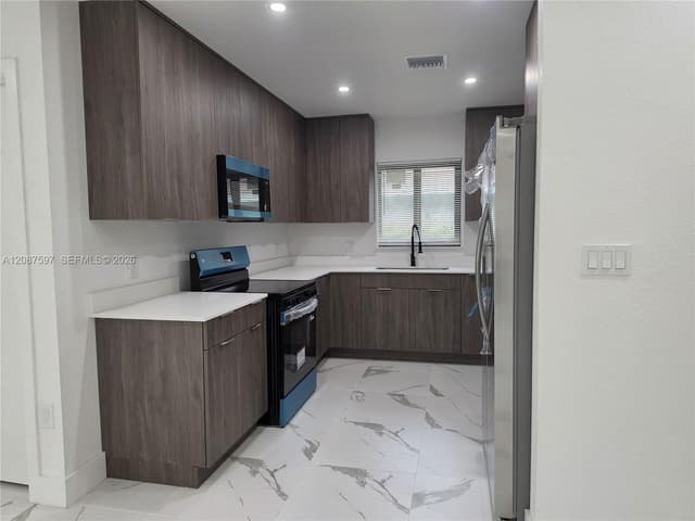 348 NW 8th St, Pompano Beach FL 33060 - Pompano Beach, FL - Photo 5