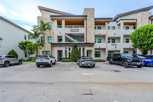 7809 NW 104th Ave # 31, Doral FL 33178 - Doral, FL - Photo 3