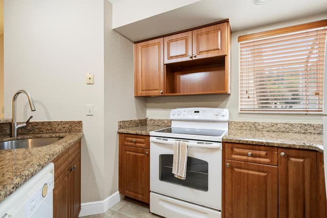 3350 PINEWALK Drive N # 1411, Margate FL 33063 - Margate, FL - Photo 7