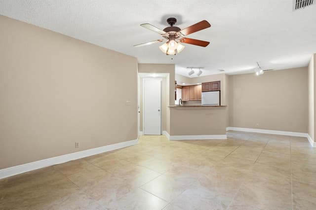 3350 PINEWALK Drive N # 1411, Margate FL 33063 - Margate, FL - Photo 3