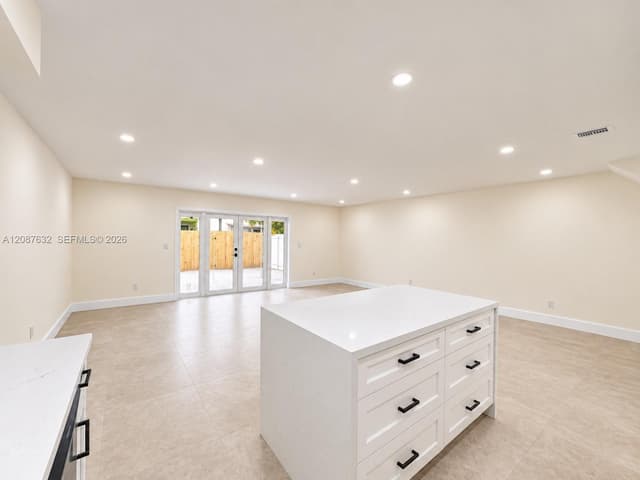 7164 W 3rd Ave, Hialeah FL 33014 - Hialeah, FL - Photo 6
