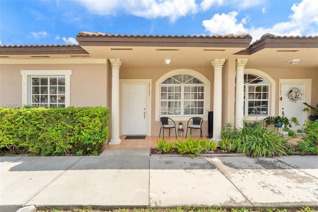 17133 SW 137th Pl, Miami FL 33177 - Miami, FL - Photo 2