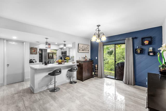 209 Wimbledon Lakes Drive, Plantation FL 33324 - Plantation, FL - Photo 2