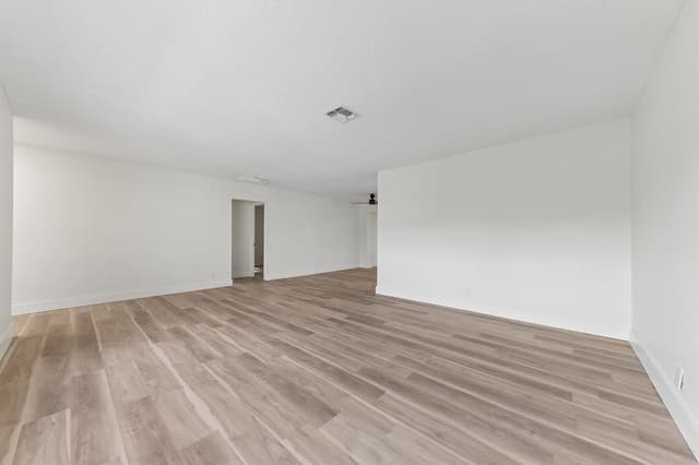 7198 PINE FOREST Circle E, Lake Worth FL 33467 - Lake Worth, FL - Photo 7