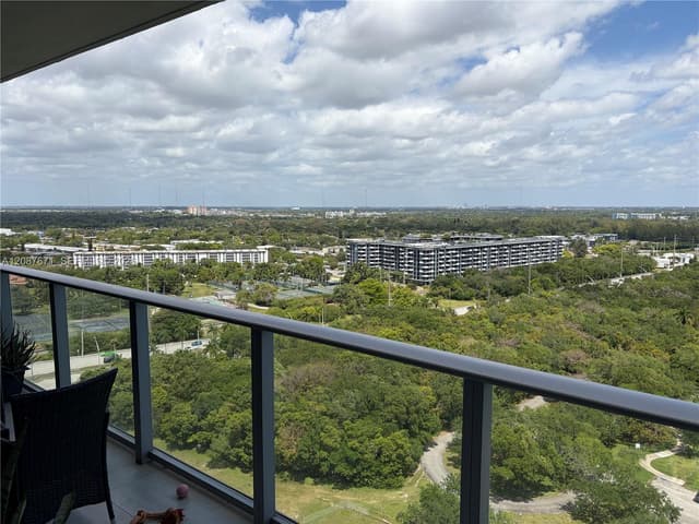 16385 Biscayne Blvd # 2104, North Miami Beach FL 33160 - North Miami Beach, FL - Photo 3