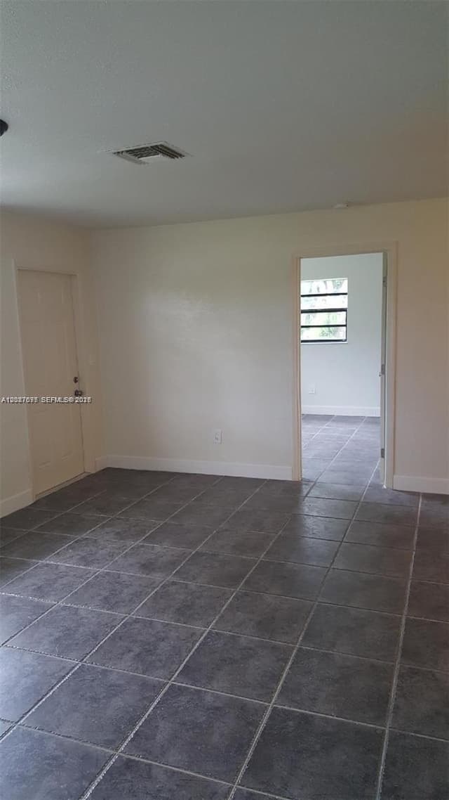 28704 SW 147th Pl, Homestead FL 33033 - Homestead, FL - Photo 4