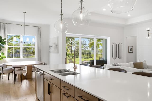 10888 STELLAR Circle, Palm Beach Gardens FL 33412 - Palm Beach Gardens, FL - Photo 7